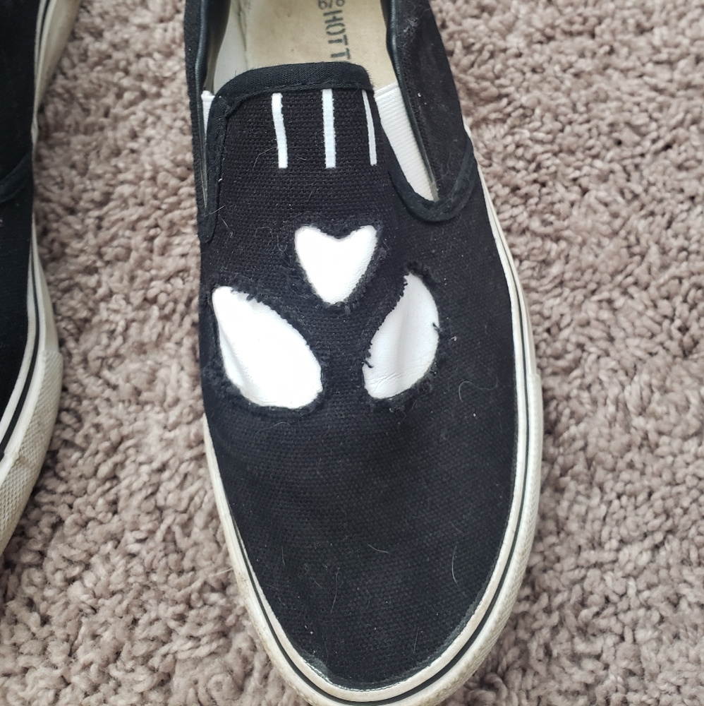 Hottopic skull sneakers